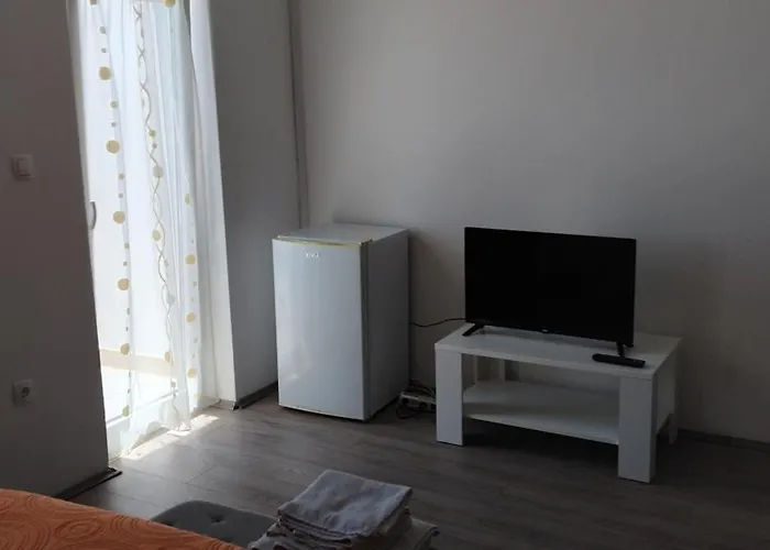 Benjamin アパート ポレッチ