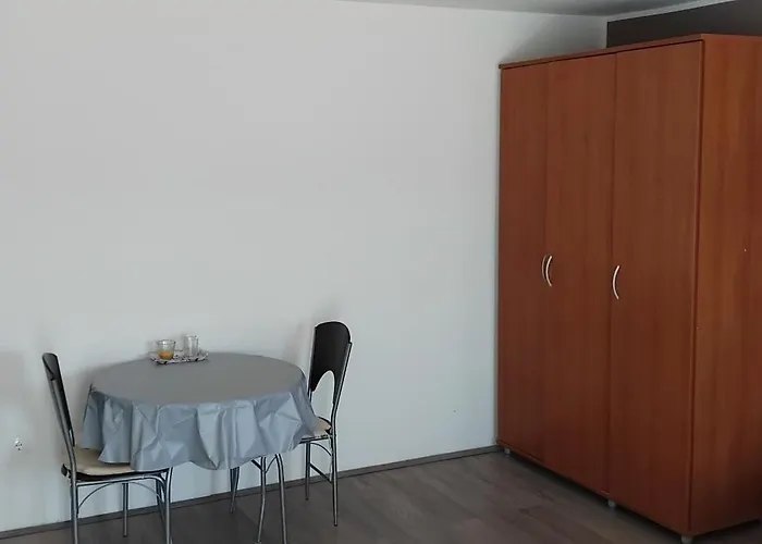 Benjamin Apartment *